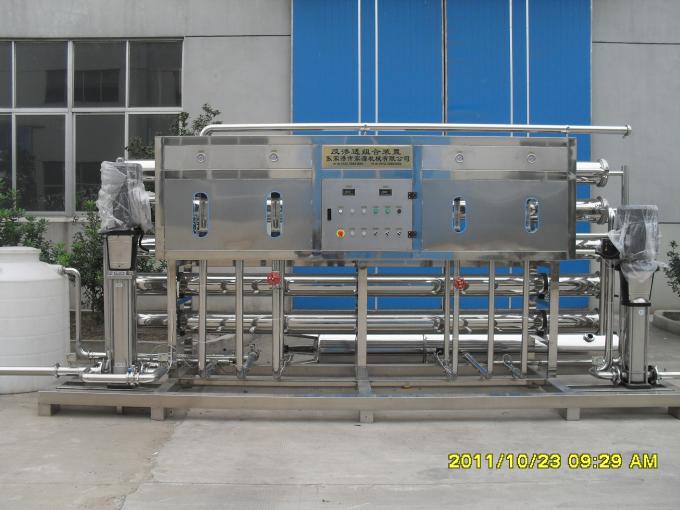 완전히 자동적인 백색 RO 물 순화 기계 물 과정을 위한 10 톤 1